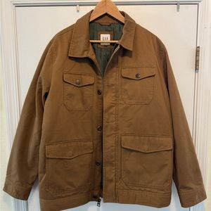 Gap chore coat size L camel color